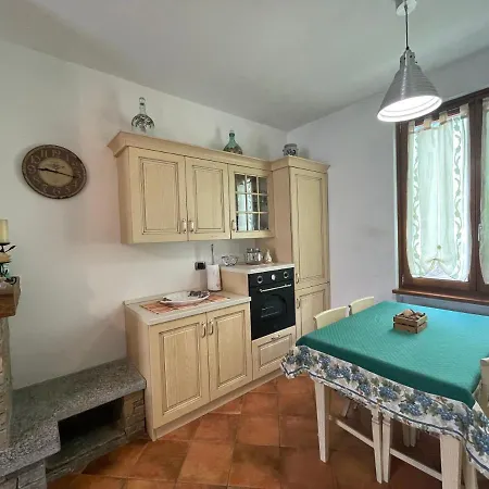 Terraced House With Garden In - Larihome A13 *