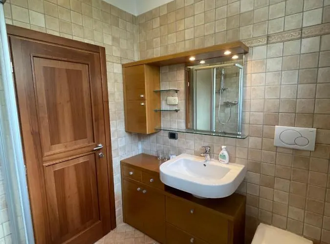 Vakantiehuis Terraced House With Garden In - Larihome A13 Dongo