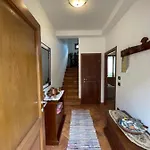 Dom wakacyjny Terraced House With Garden In - Larihome A13