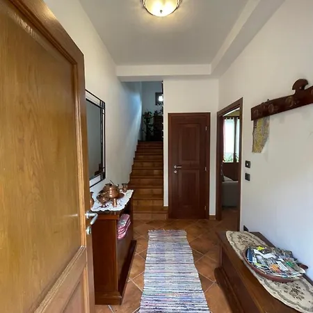 Casa de Férias Terraced House With Garden In - Larihome A13